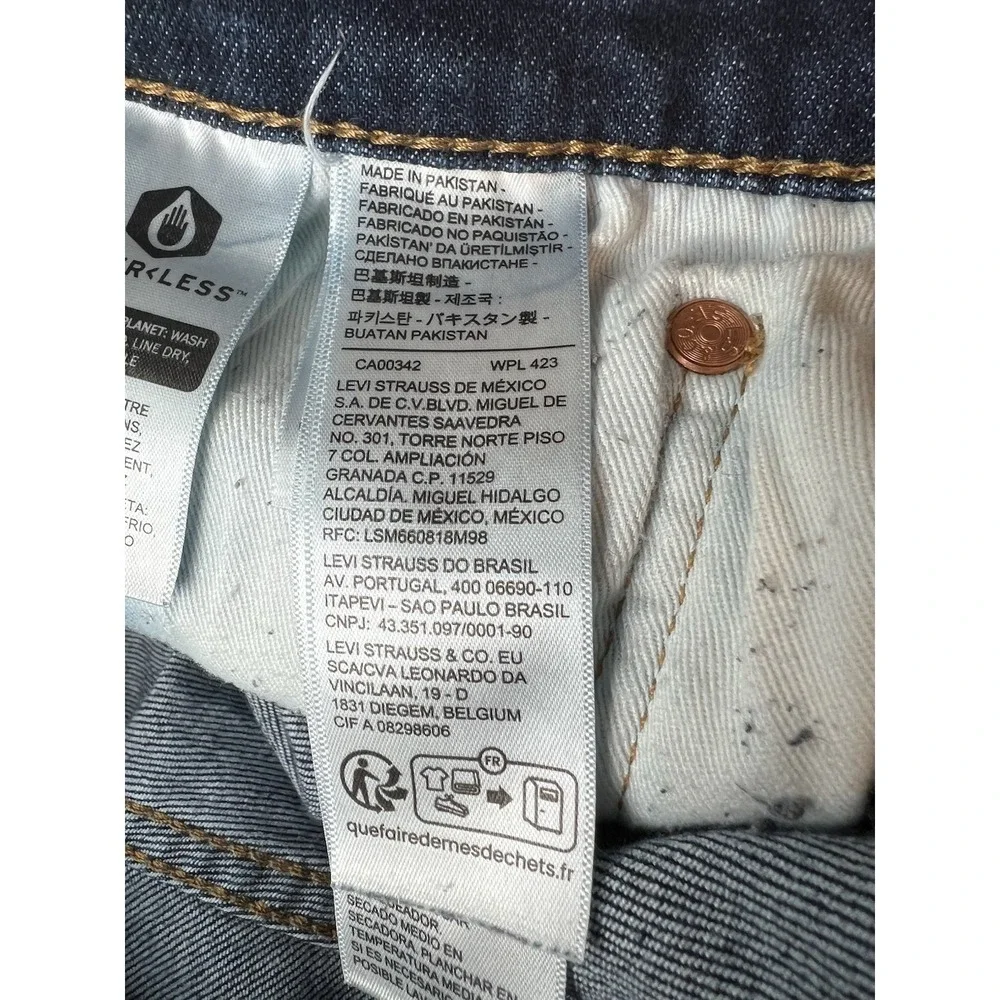 Levi's 502 Taper Men's Blue denim Jeans Size 31x32 - WPL 423